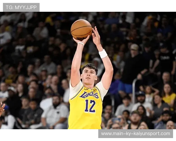 新援首秀疯狂抢镜