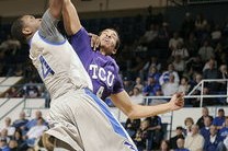 kering.com-勇士大胜太阳，库里与穆迪的表现令人惊艳，勇士gm谈库里