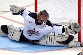 开云体育官方网入口-勇士队连续获胜，目标三连冠，勇士队两连冠